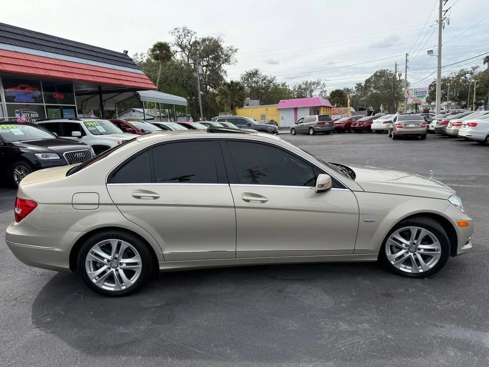 2012 Mercedes-Benz W204 C-Class - Image 5 of 19