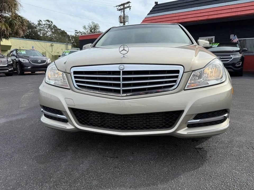 2012 Mercedes-Benz W204 C-Class - Image 17 of 19