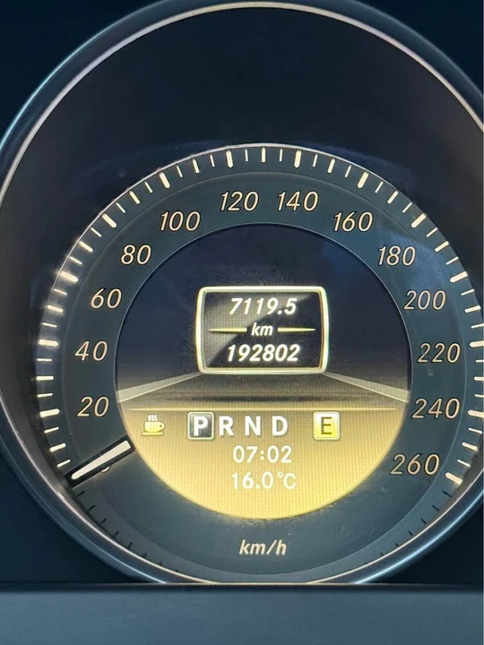 2012 Mercedes-Benz W204 C-Class - Image 10 of 11