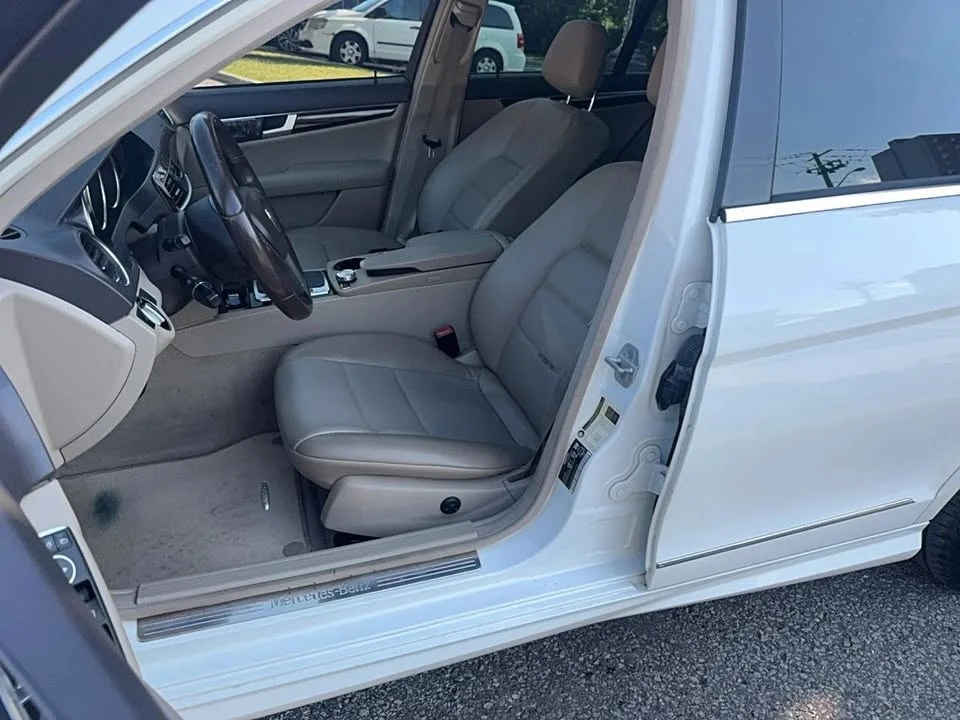 2012 Mercedes-Benz W204 C-Class - Image 11 of 17