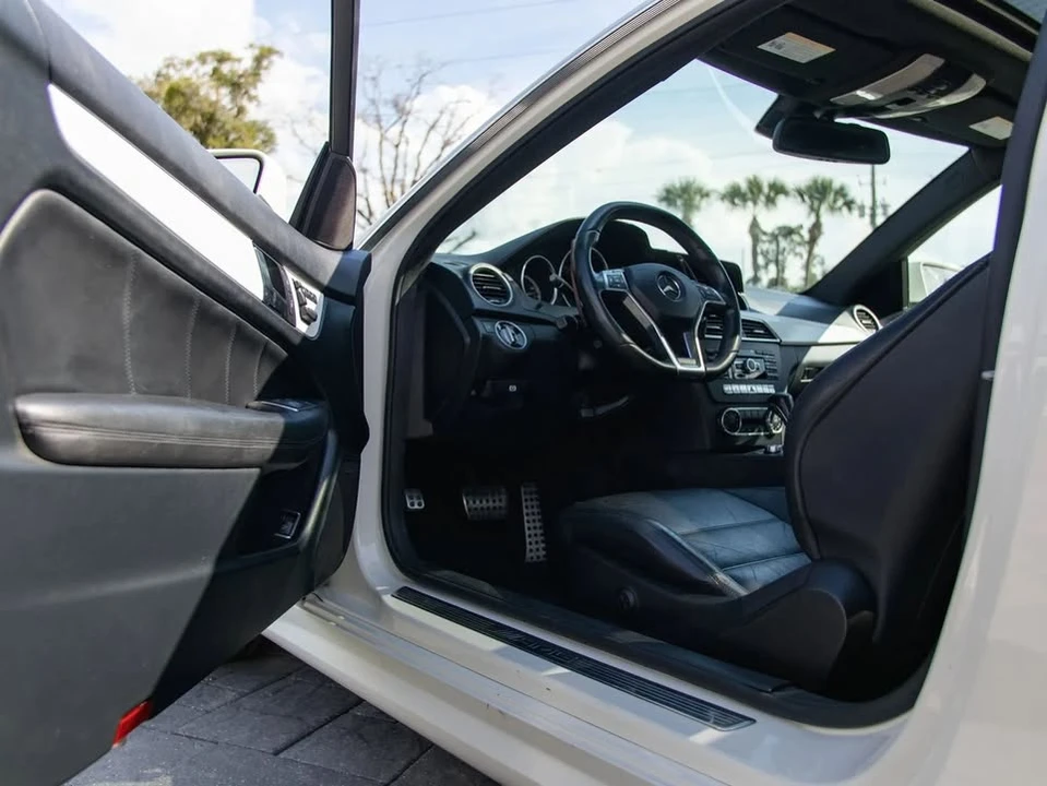 2012 Mercedes-Benz W204 C-Class - Image 19 of 20