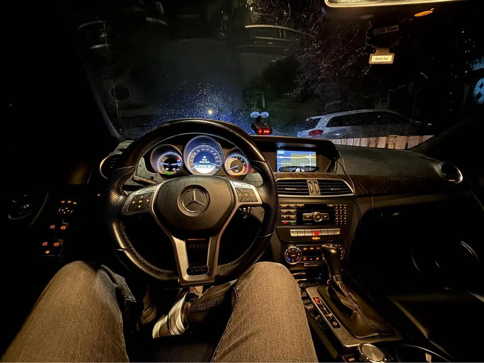 2012 Mercedes-Benz W204 C-Class - Image 9 of 11