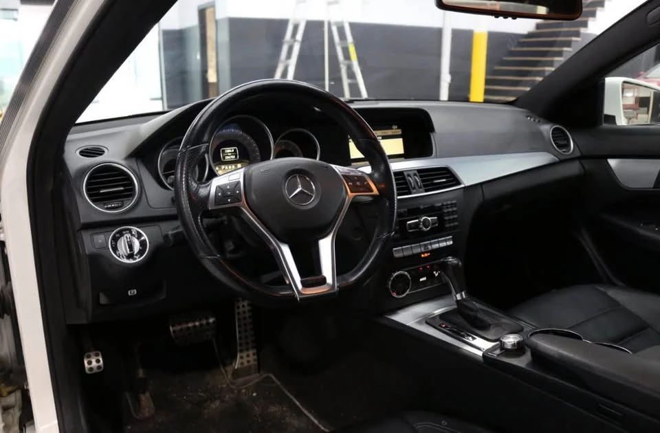 2012 Mercedes-Benz W204 C-Class - Image 4 of 5