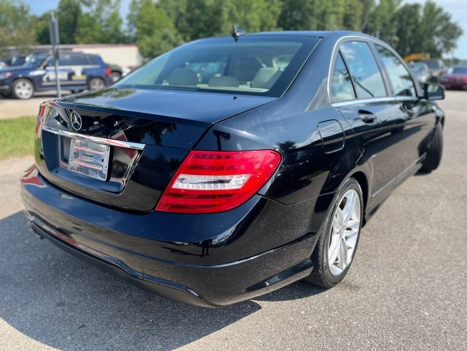 2012 Mercedes-Benz W204 C-Class - Image 8 of 20