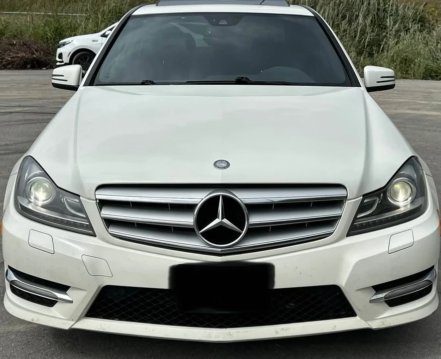 2012 Mercedes-Benz W204 C-Class - Image 8 of 15