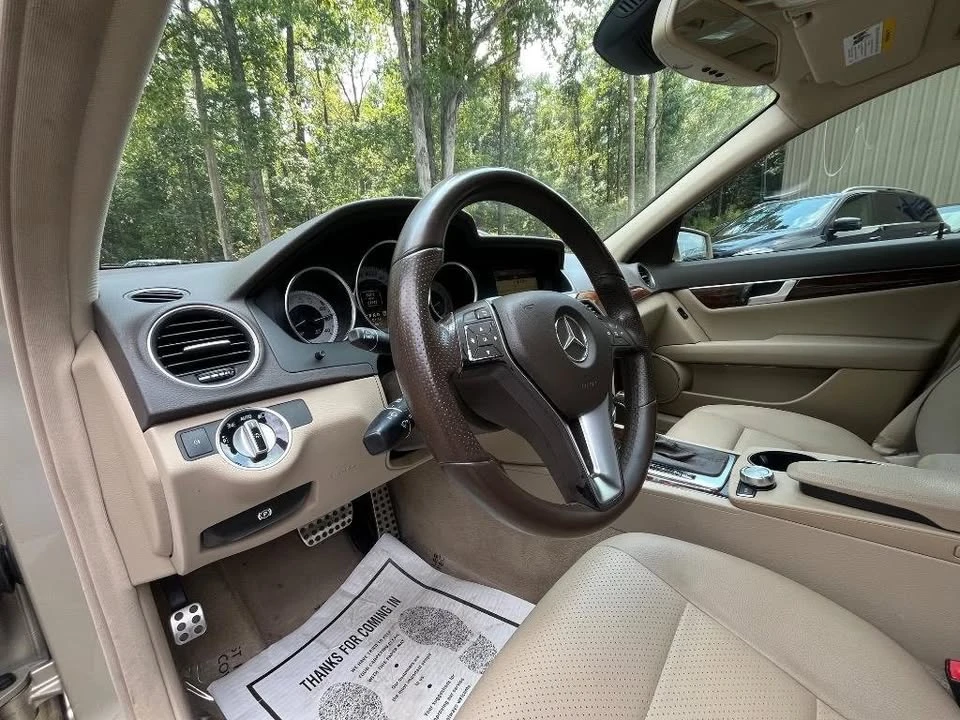 2012 Mercedes-Benz W204 C-Class - Image 16 of 20