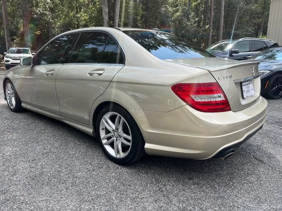 2012 Mercedes-Benz W204 C-Class - Image 10 of 20