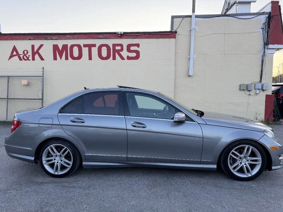 2012 Mercedes-Benz W204 C-Class - Image 9 of 17