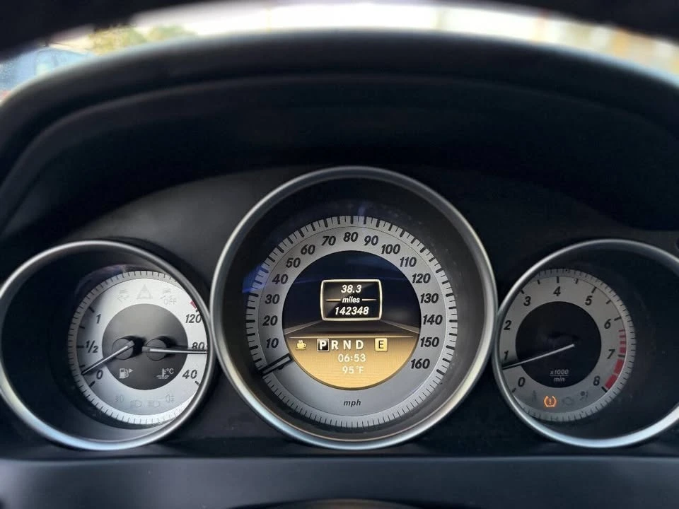 2012 Mercedes-Benz W204 C-Class - Image 11 of 17
