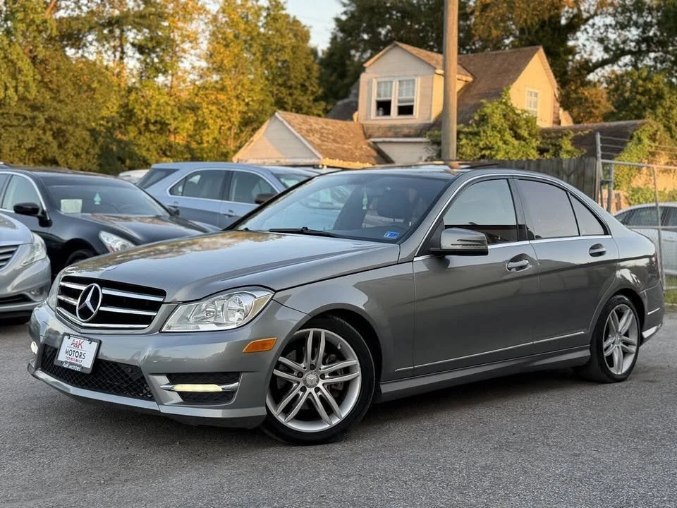 2012 Mercedes-Benz W204 C-Class - Image 2 of 17