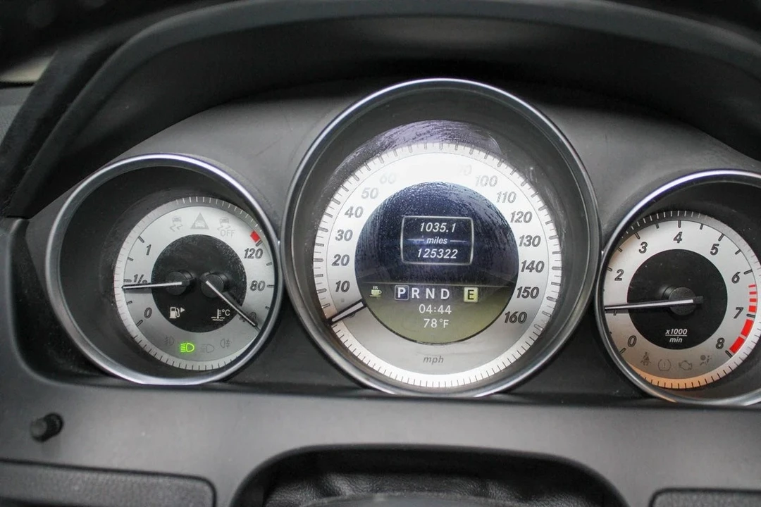 2012 Mercedes-Benz W204 C-Class - Image 11 of 12