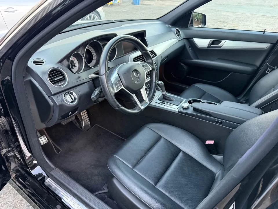 2012 Mercedes-Benz W204 C-Class - Image 9 of 18