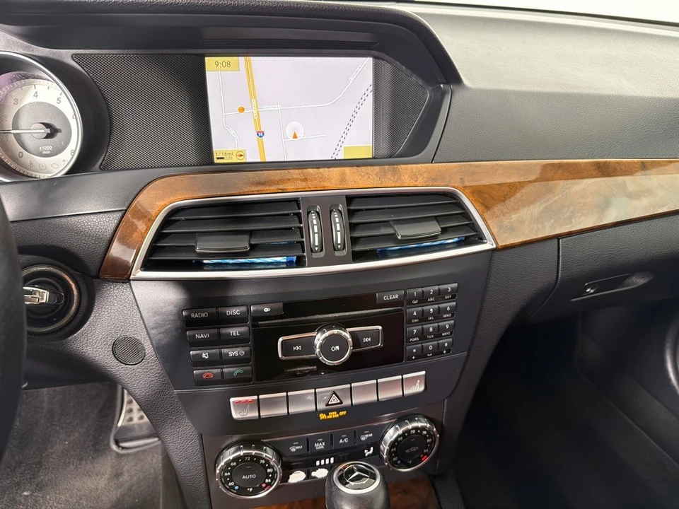 2012 Mercedes-Benz W204 C-Class - Image 15 of 18