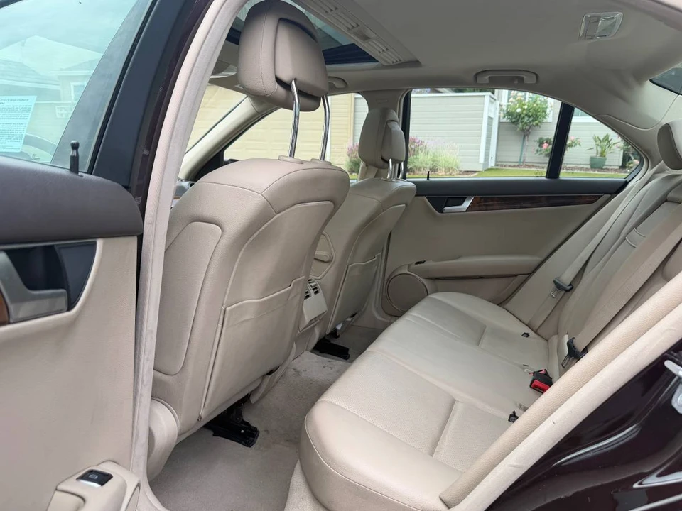 2012 Mercedes-Benz W204 C-Class - Image 9 of 14