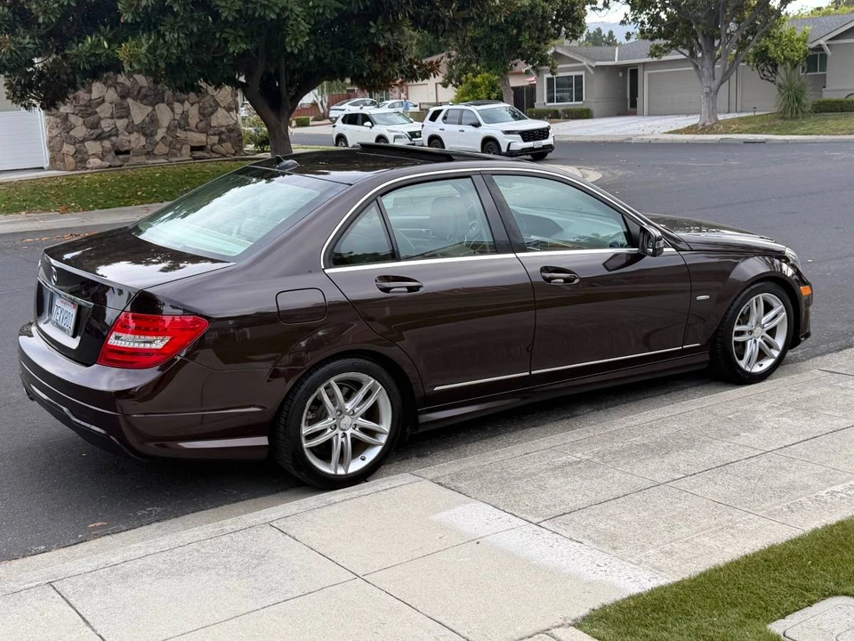 2012 Mercedes-Benz W204 C-Class - Image 4 of 14