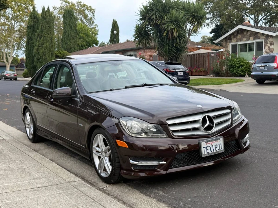 2012 Mercedes-Benz W204 C-Class - Image 2 of 14