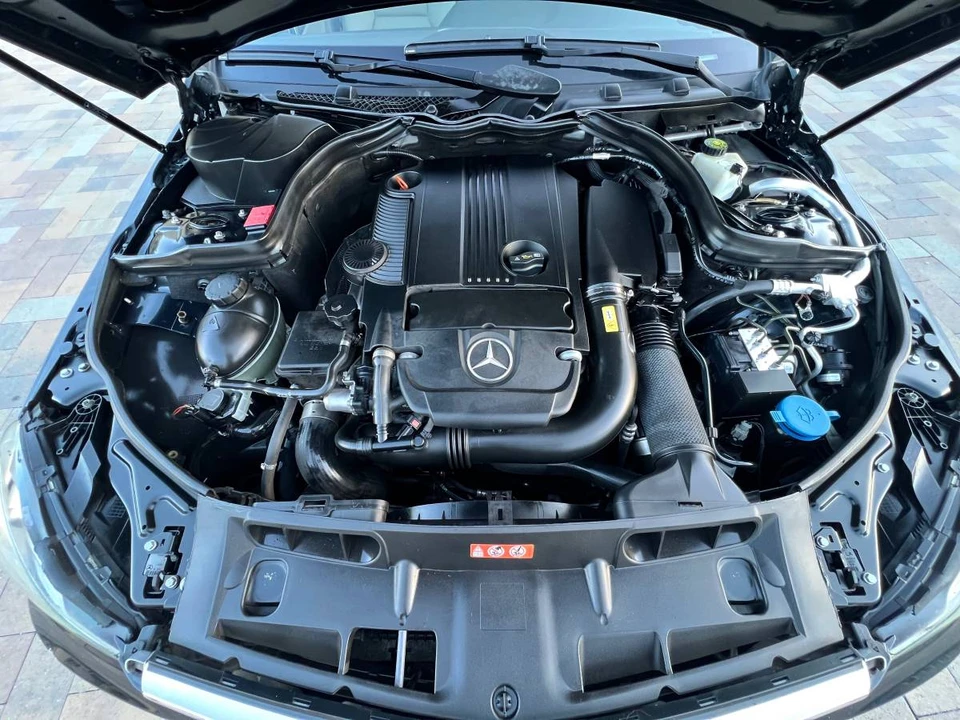 2012 Mercedes-Benz W204 C-Class - Image 15 of 15