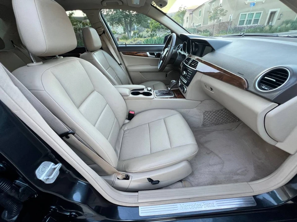 2012 Mercedes-Benz W204 C-Class - Image 11 of 15
