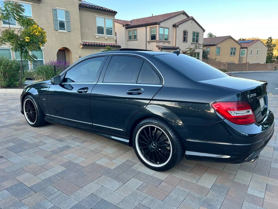 2012 Mercedes-Benz W204 C-Class - Image 7 of 15