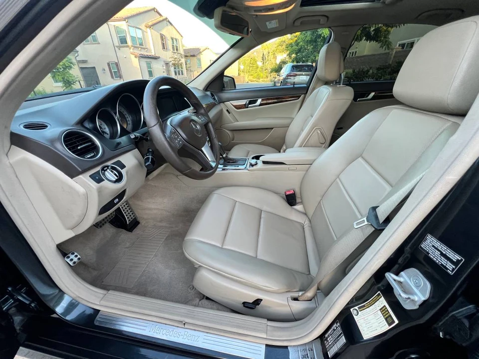 2012 Mercedes-Benz W204 C-Class - Image 8 of 15