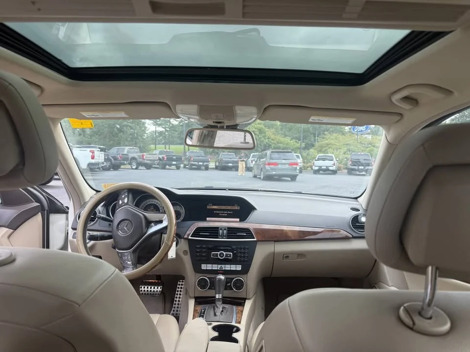 2012 Mercedes-Benz W204 C-Class - Image 9 of 10