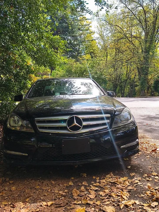 2012 Mercedes-Benz W204 C-Class - Image 2 of 5