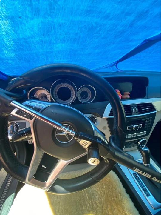 2012 Mercedes-Benz W204 C-Class - Image 9 of 10