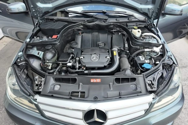 2012 Mercedes-Benz W204 C-Class - Image 6 of 7