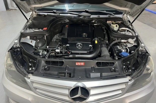 2012 Mercedes-Benz W204 C-Class - Image 6 of 7