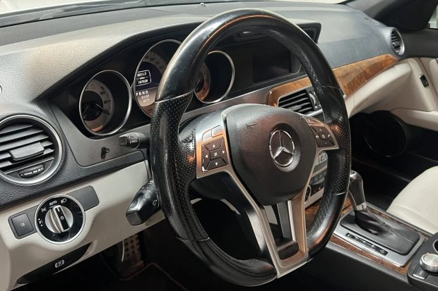 2012 Mercedes-Benz W204 C-Class - Image 5 of 7