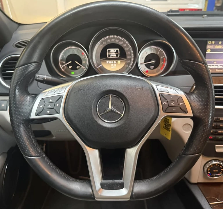 2012 Mercedes-Benz W204 C-Class - Image 10 of 20