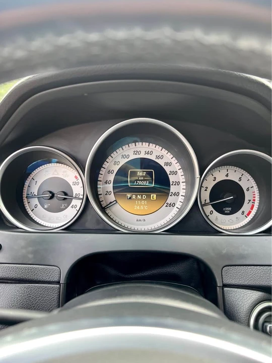 2012 Mercedes-Benz W204 C-Class - Image 13 of 17