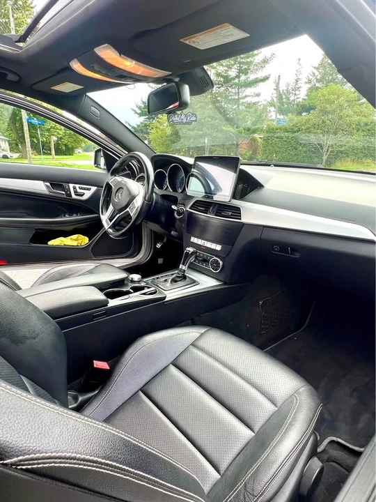 2012 Mercedes-Benz W204 C-Class - Image 10 of 17