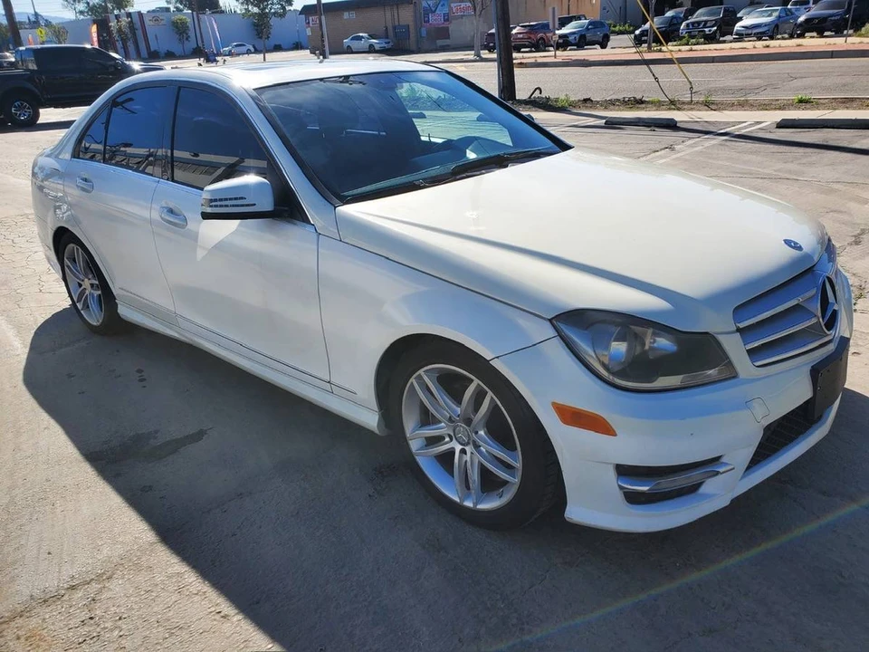 2012 Mercedes-Benz W204 C-Class - Image 9 of 12