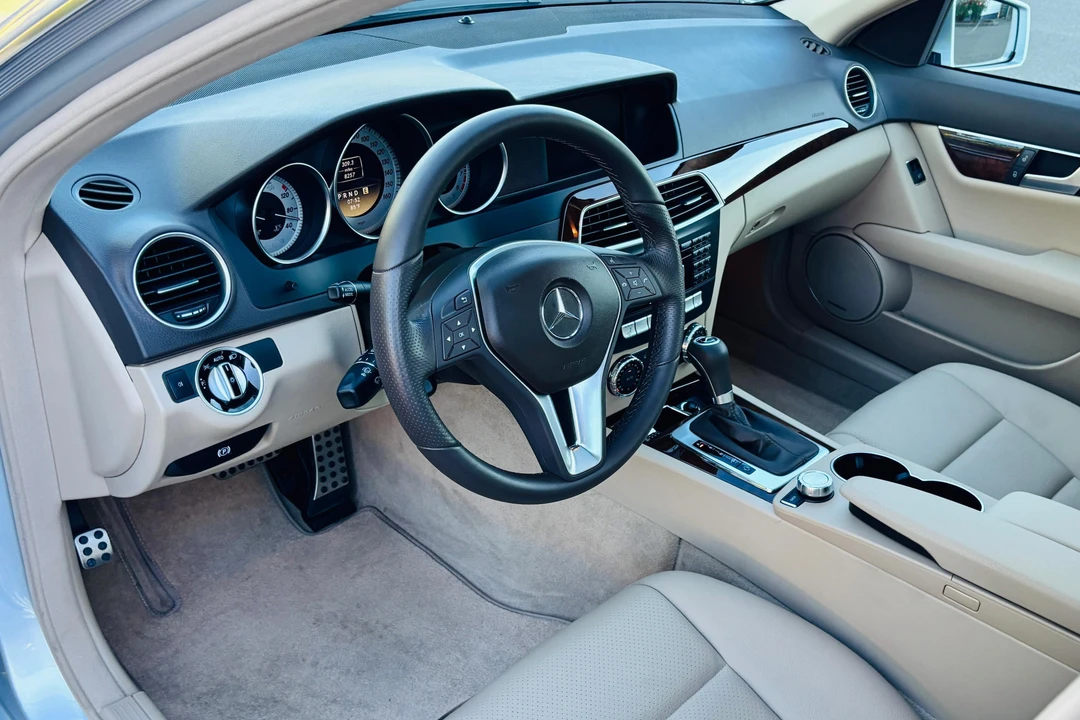 2012 Mercedes-Benz W204 C-Class - Image 30 of 31
