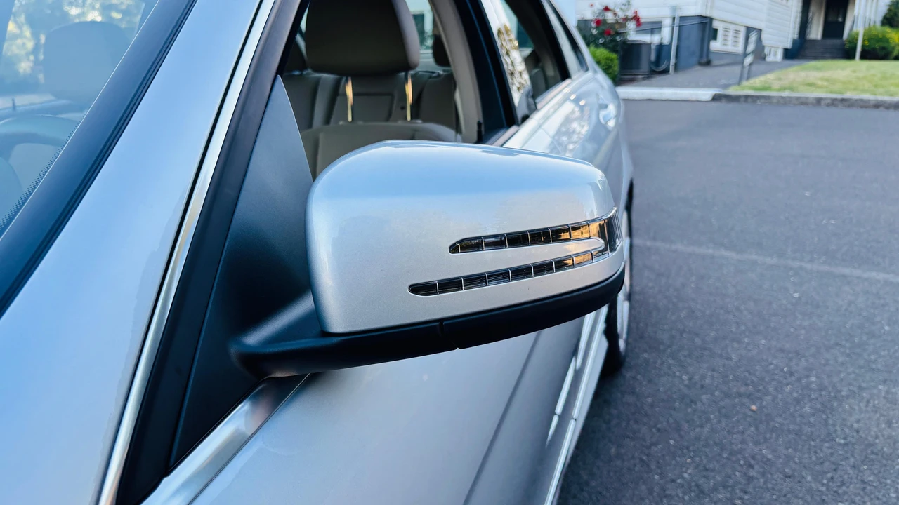 2012 Mercedes-Benz W204 C-Class - Image 16 of 31