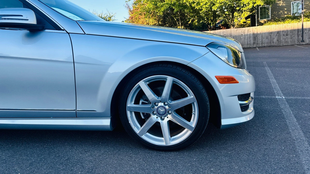 2012 Mercedes-Benz W204 C-Class - Image 29 of 31