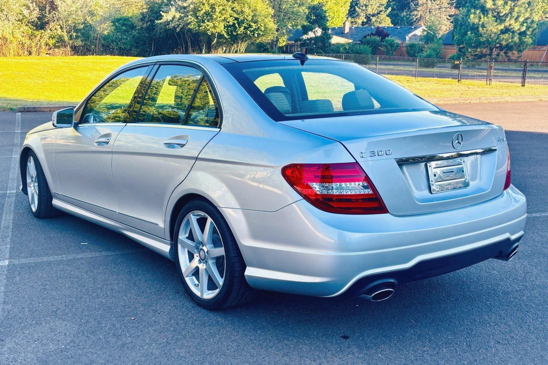 2012 Mercedes-Benz W204 C-Class - Image 4 of 31