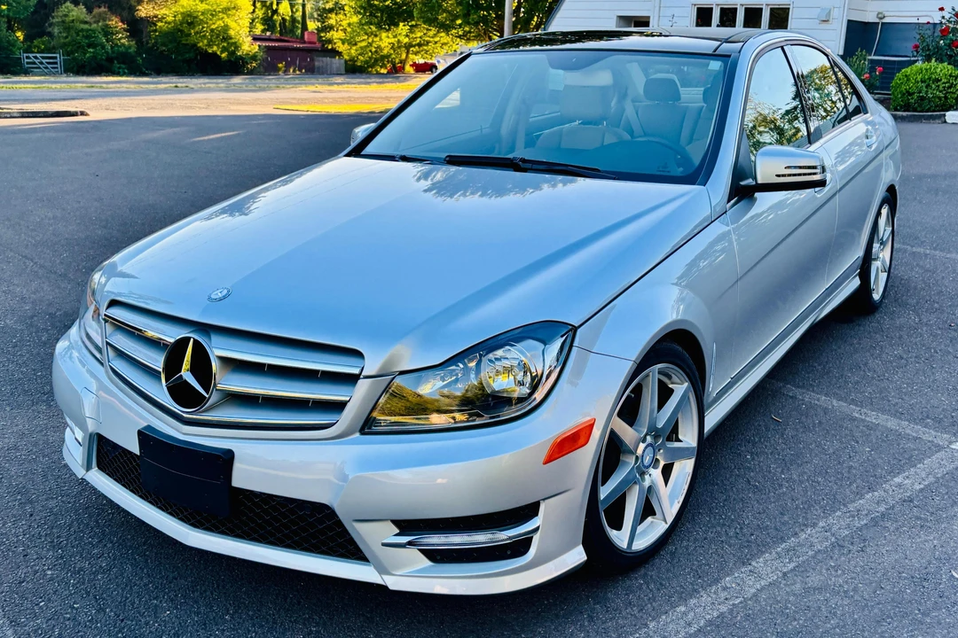 2012 Mercedes-Benz W204 C-Class - Image 7 of 31