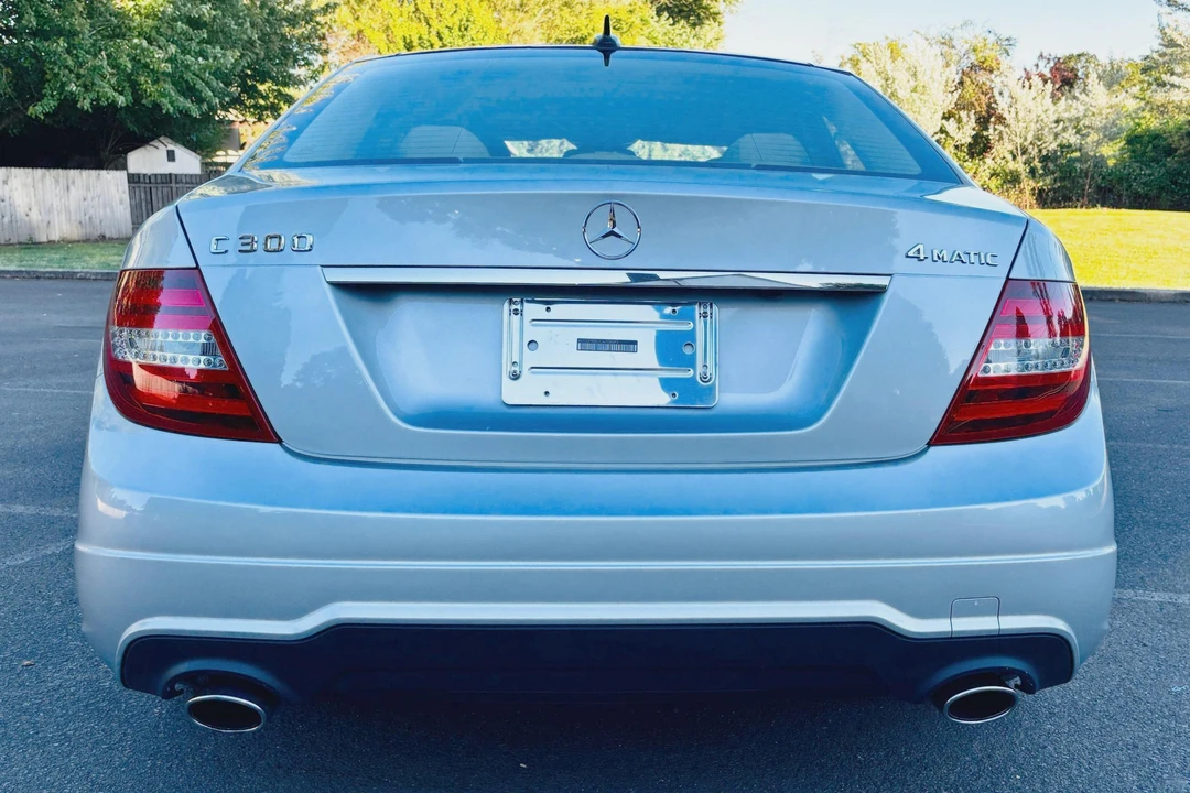 2012 Mercedes-Benz W204 C-Class - Image 5 of 31