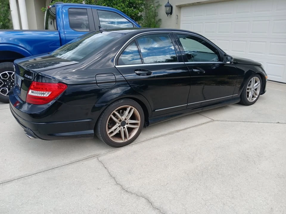 2012 Mercedes-Benz W204 C-Class - Image 2 of 3