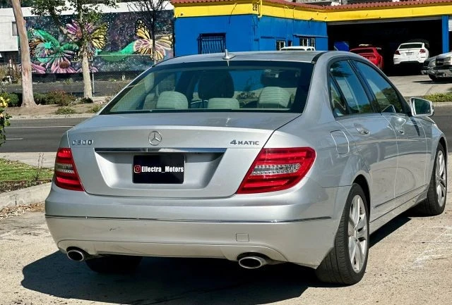 2012 Mercedes-Benz W204 C-Class - Image 12 of 21