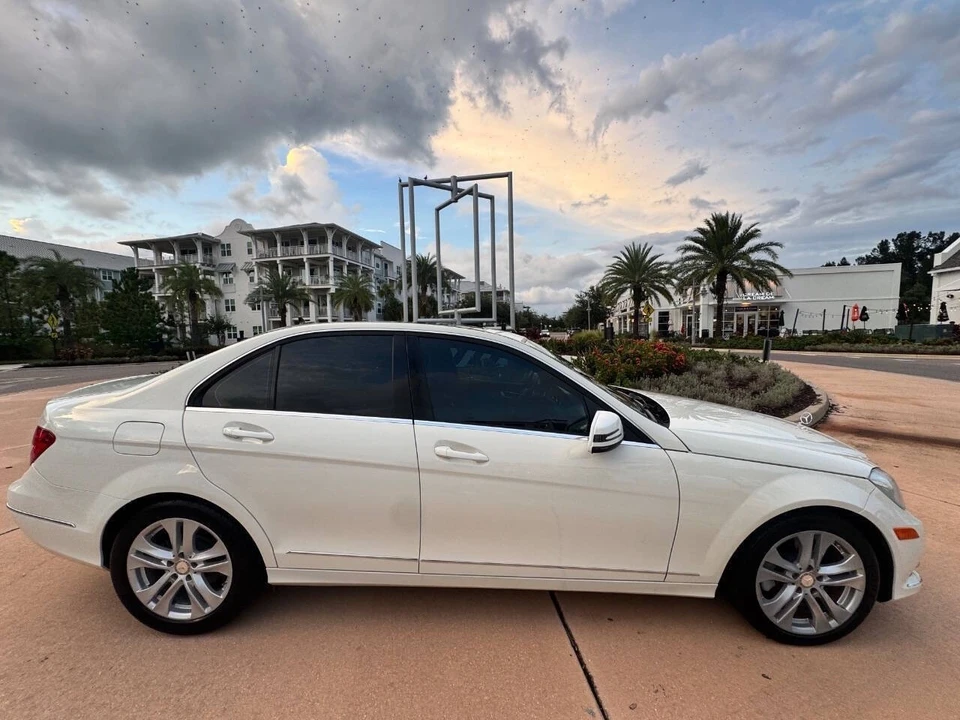 2012 Mercedes-Benz W204 C-Class - Image 9 of 21