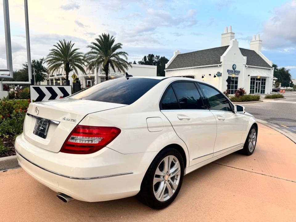 2012 Mercedes-Benz W204 C-Class - Image 7 of 21