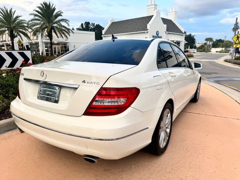 2012 Mercedes-Benz W204 C-Class - Image 8 of 21
