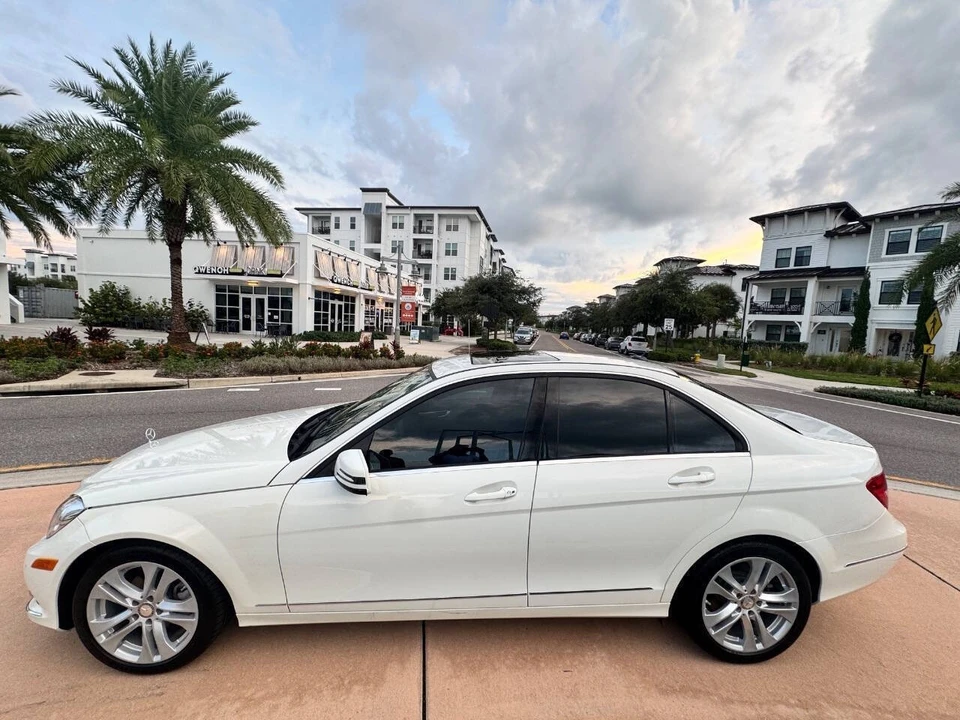 2012 Mercedes-Benz W204 C-Class - Image 3 of 21