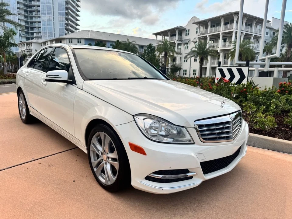 2012 Mercedes-Benz W204 C-Class - Image 11 of 21
