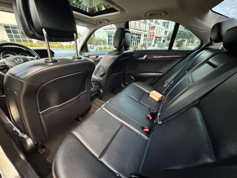 2012 Mercedes-Benz W204 C-Class - Image 17 of 21
