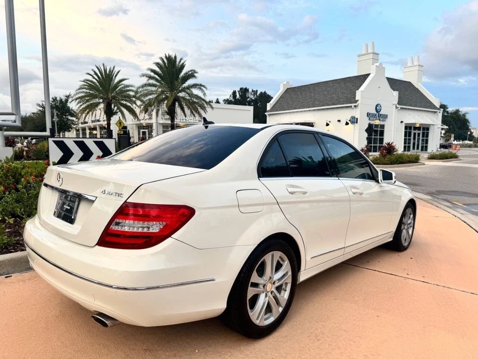 2012 Mercedes-Benz W204 C-Class - Image 7 of 21
