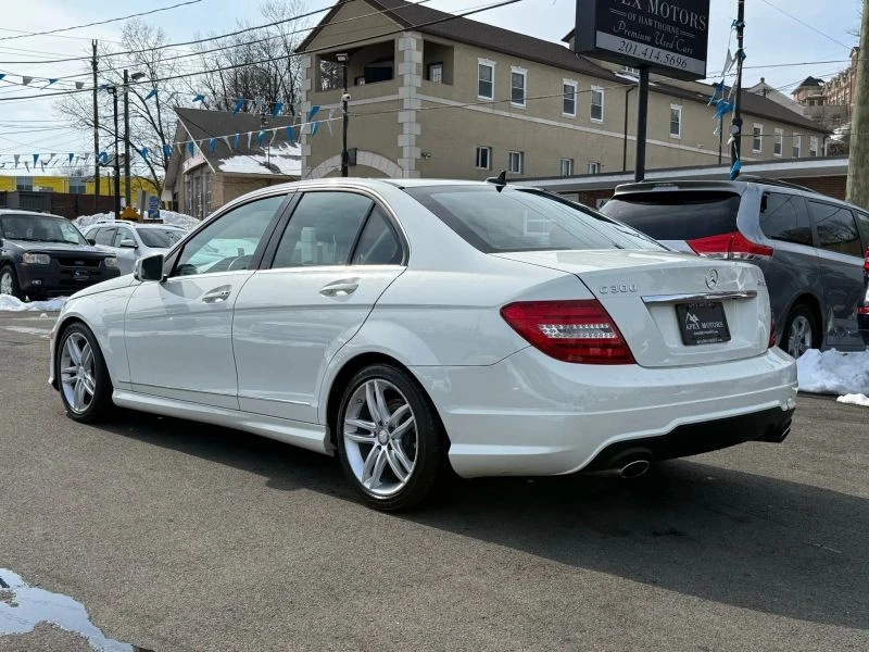 2012 Mercedes-Benz W204 C-Class - Image 5 of 12